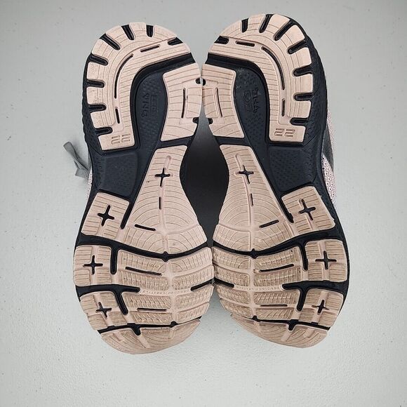 Brooks Adrenaline GTS 22 Women's Size 6.5 B (Medium) Running Shoes Sneakers Gray - Picture 9 of 10